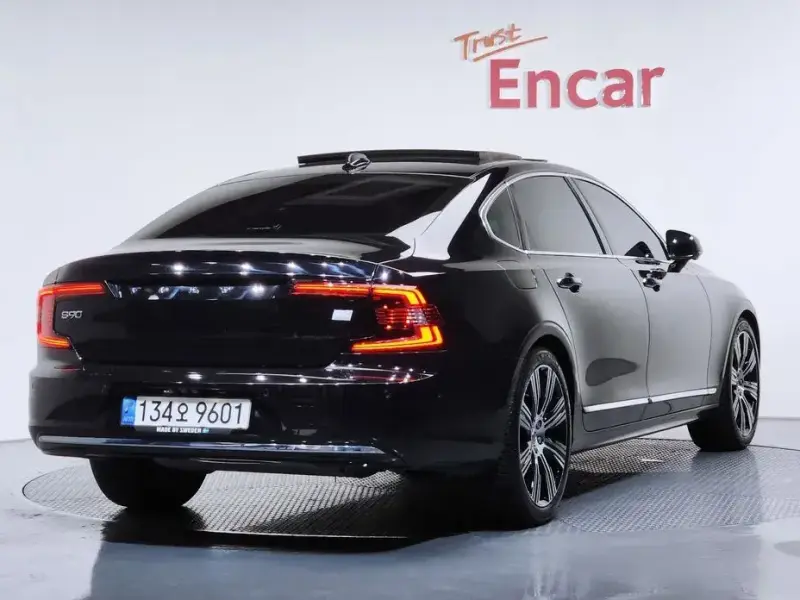 2022 Volvo S90 с пробегом 41 589 км