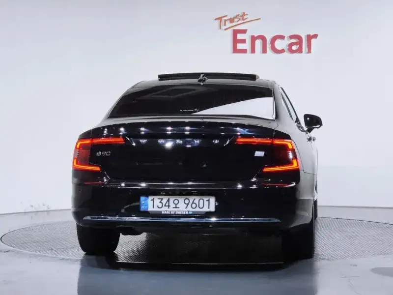 2022 Volvo S90 с пробегом 41 589 км