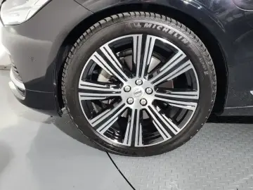 2022 Volvo S90 с пробегом 41 589 км
