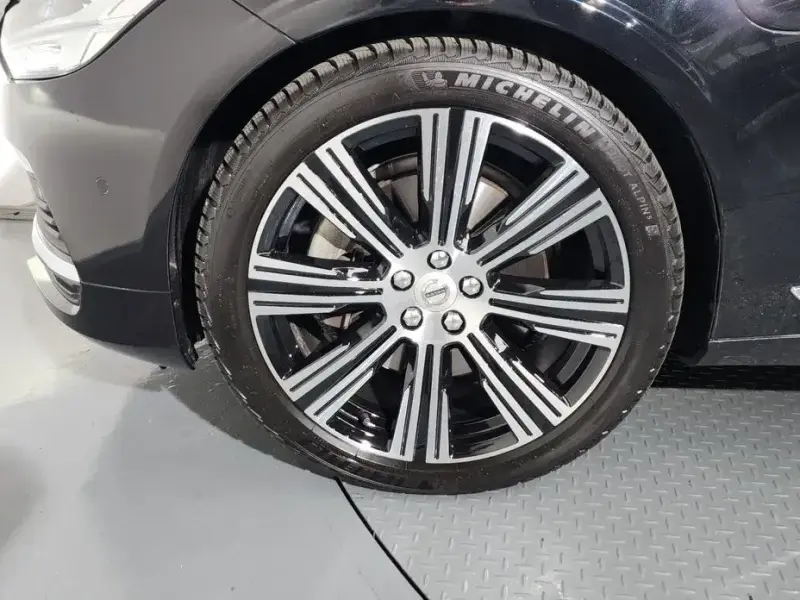 2022 Volvo S90 с пробегом 41 589 км