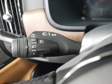 2022 Volvo S90 с пробегом 41 589 км