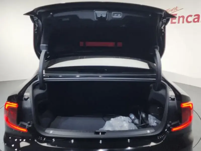 2022 Volvo S90 с пробегом 41 589 км