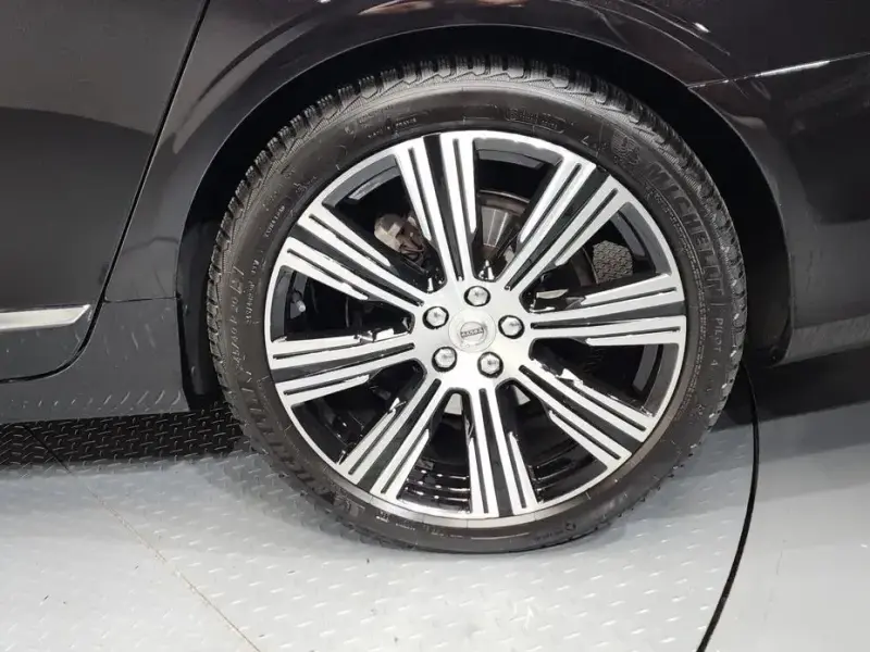 2022 Volvo S90 с пробегом 41 589 км