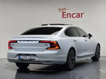 2023 Volvo S90 с пробегом 106 287 км
