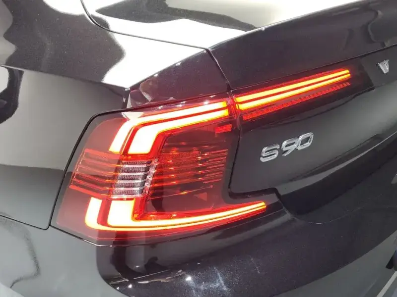 2022 Volvo S90 с пробегом 41 589 км