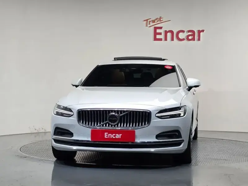 2023 Volvo S90 с пробегом 106 287 км