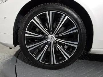 2023 Volvo S90 с пробегом 106 287 км