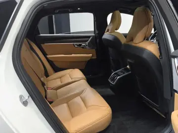 2023 Volvo S90 с пробегом 106 287 км