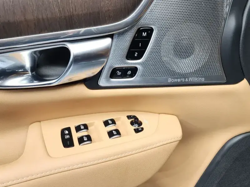 2022 Volvo S90 с пробегом 41 589 км