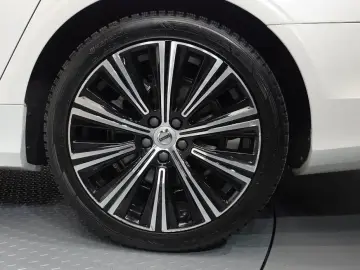 2023 Volvo S90 с пробегом 106 287 км