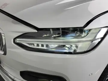 2023 Volvo S90 с пробегом 106 287 км