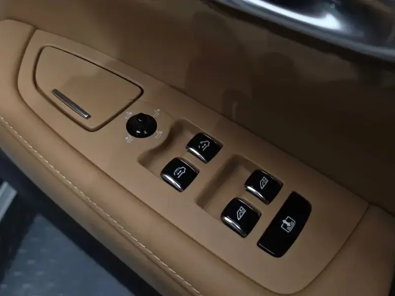 2023 Volvo S90 с пробегом 106 287 км