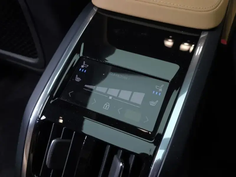 2023 Volvo S90 с пробегом 106 287 км
