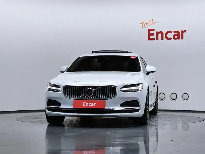 2024 Volvo S90 с пробегом 54 452 км
