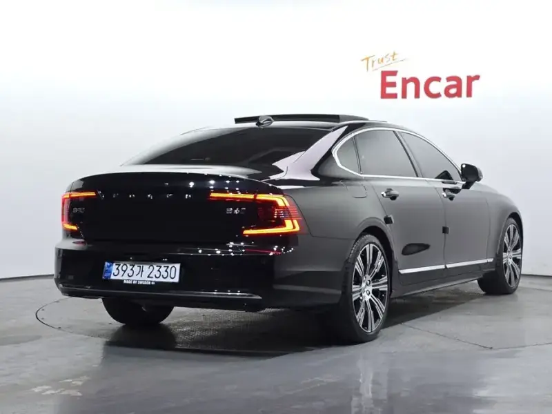 2022 Volvo S90 с пробегом 37 138 км