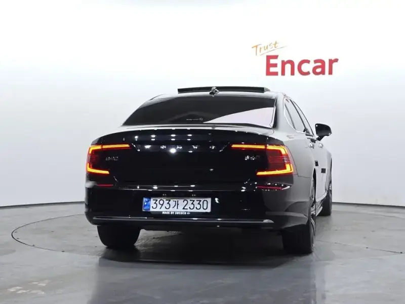 2022 Volvo S90 с пробегом 37 138 км