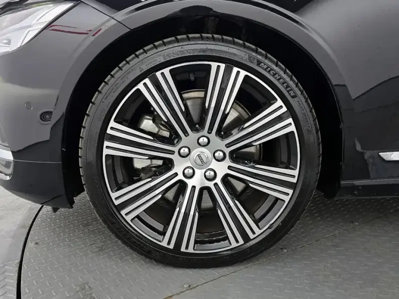 2022 Volvo S90 с пробегом 37 138 км