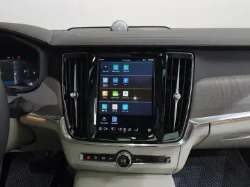 2024 Volvo S90 с пробегом 54 452 км