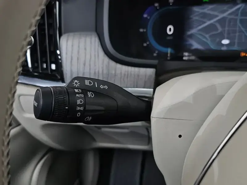 2024 Volvo S90 с пробегом 54 452 км