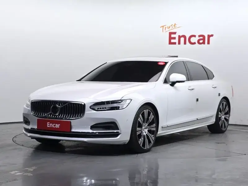 2022 Volvo S90 с пробегом 43 649 км