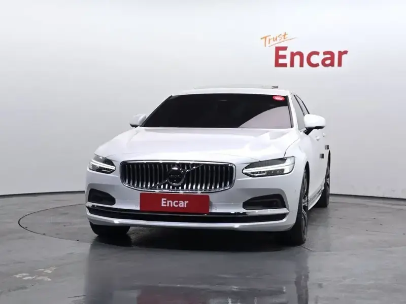 2022 Volvo S90 с пробегом 43 649 км