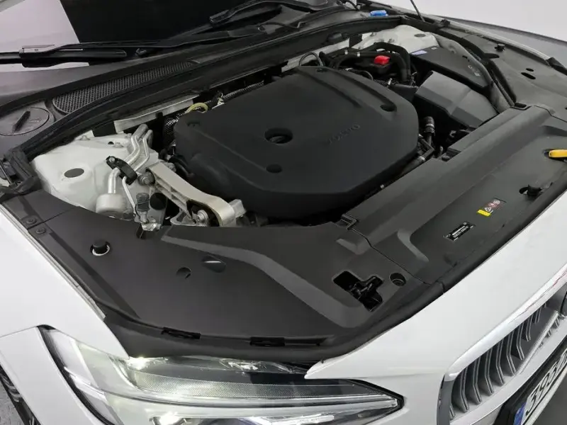 2022 Volvo S90 с пробегом 43 649 км