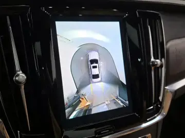 2022 Volvo S90 с пробегом 43 649 км