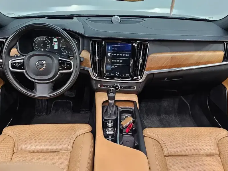 2018 Volvo S90 с пробегом 103 578 км