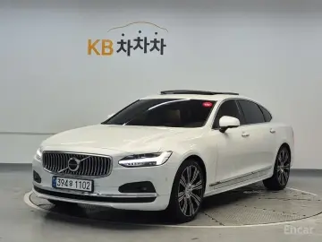 2022 Volvo S90 с пробегом 45 722 км