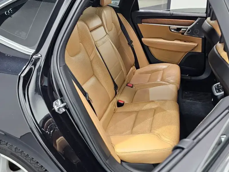 2018 Volvo S90 с пробегом 103 578 км
