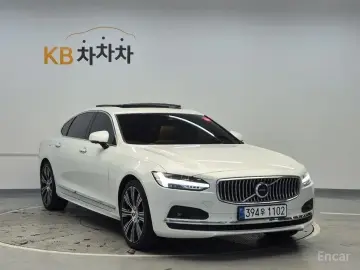 2022 Volvo S90 с пробегом 45 722 км