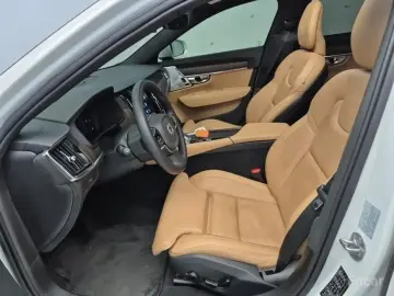 2022 Volvo S90 с пробегом 45 722 км