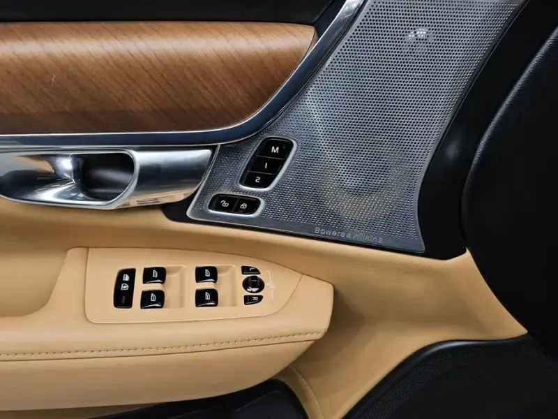 2018 Volvo S90 с пробегом 103 578 км