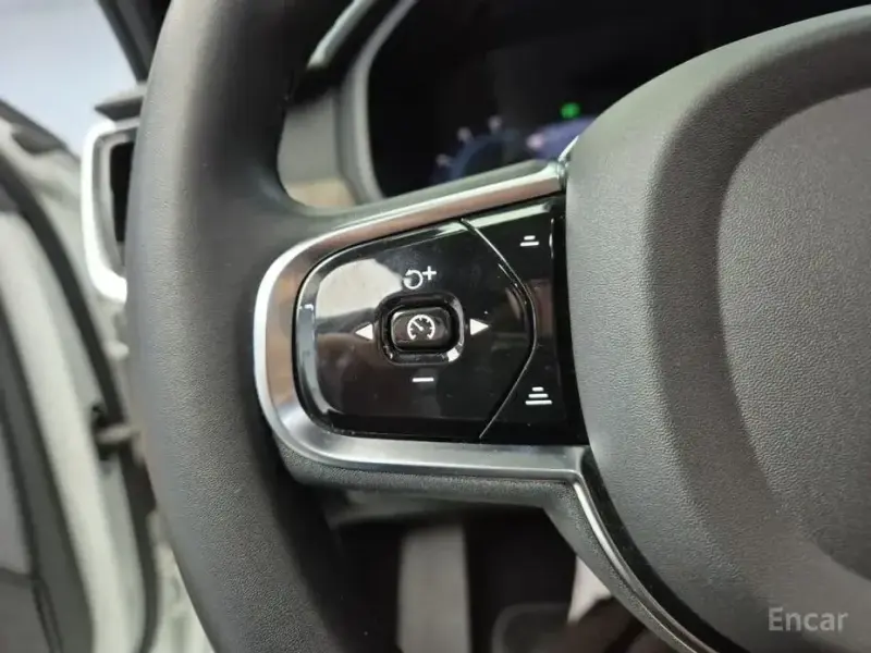 2022 Volvo S90 с пробегом 45 722 км