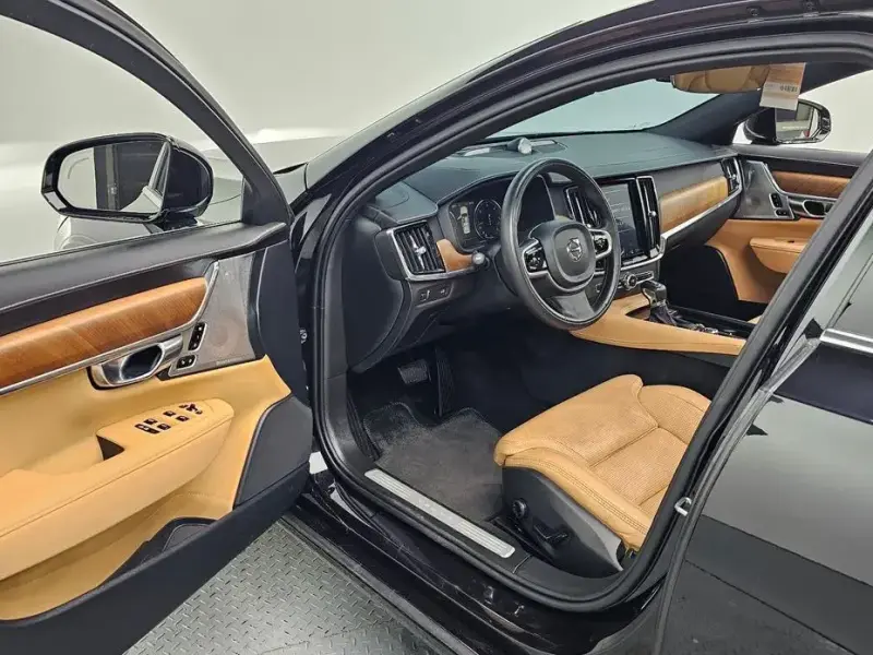 2018 Volvo S90 с пробегом 103 578 км