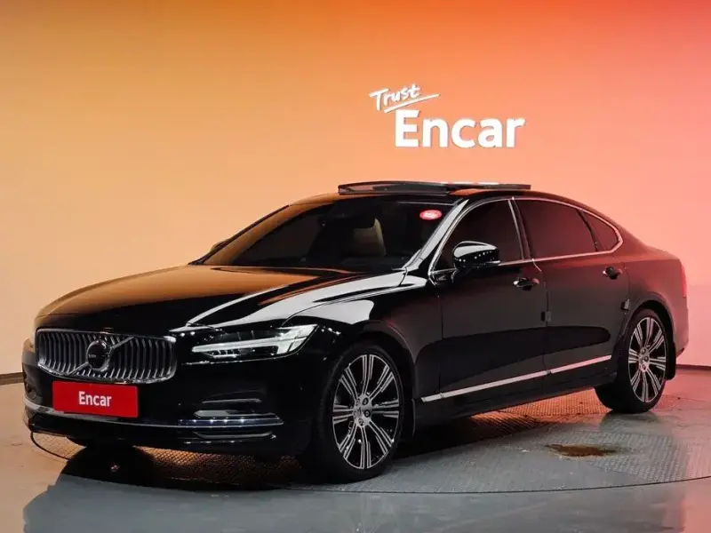 2023 Volvo S90 с пробегом 28 014 км