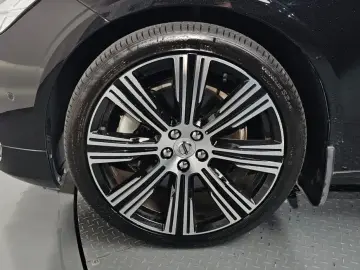 2023 Volvo S90 с пробегом 28 014 км