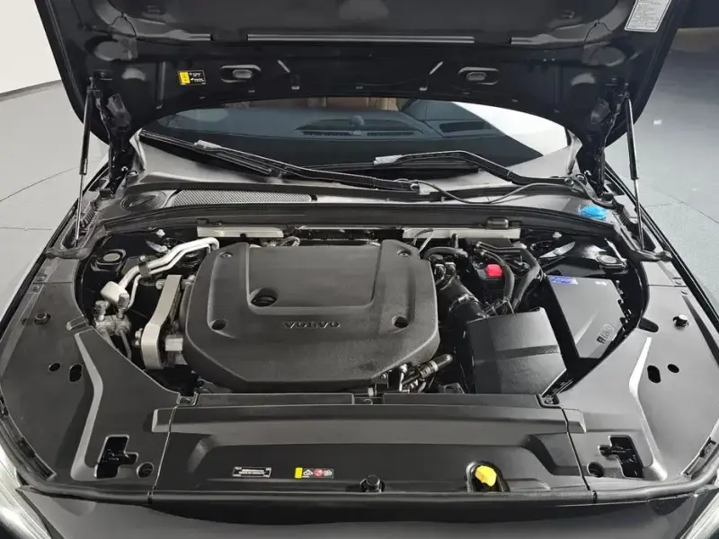 2023 Volvo S90 с пробегом 28 014 км