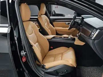 2023 Volvo S90 с пробегом 28 014 км