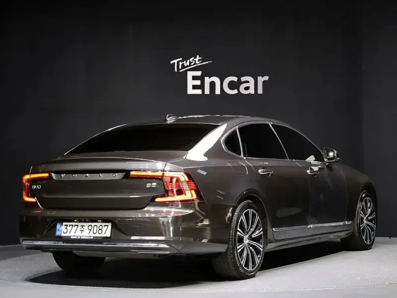 2021 Volvo S90 с пробегом 145 849 км