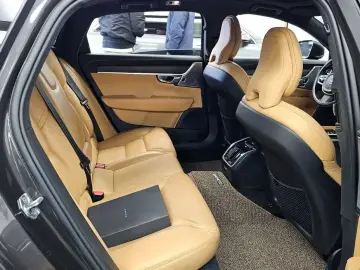 2021 Volvo S90 с пробегом 145 849 км
