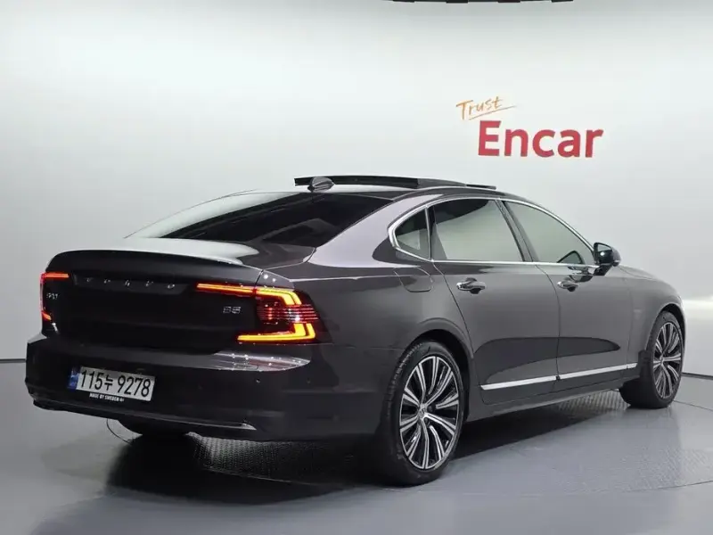 2022 Volvo S90 с пробегом 44 452 км