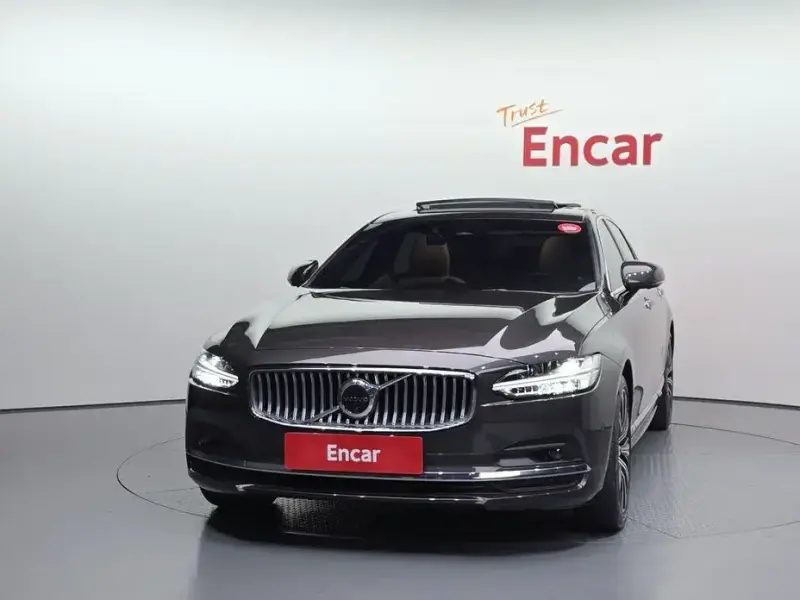 2022 Volvo S90 с пробегом 44 452 км
