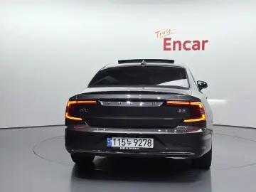 2022 Volvo S90 с пробегом 44 452 км