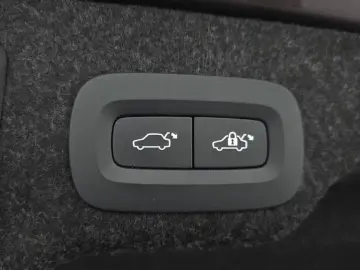 2022 Volvo S90 с пробегом 44 452 км