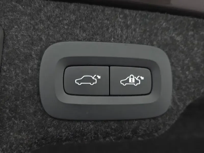 2022 Volvo S90 с пробегом 44 452 км
