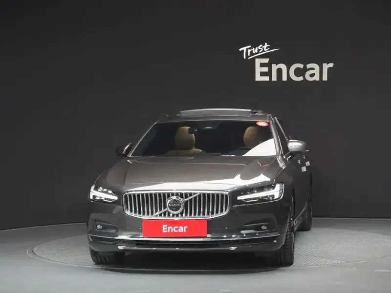 2023 Volvo S90 с пробегом 38 167 км