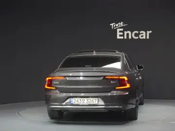 2023 Volvo S90 с пробегом 38 167 км
