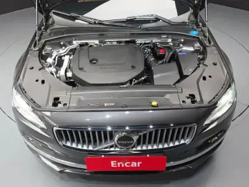 2023 Volvo S90 с пробегом 38 167 км