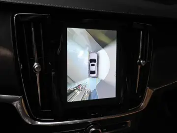 2023 Volvo S90 с пробегом 38 167 км